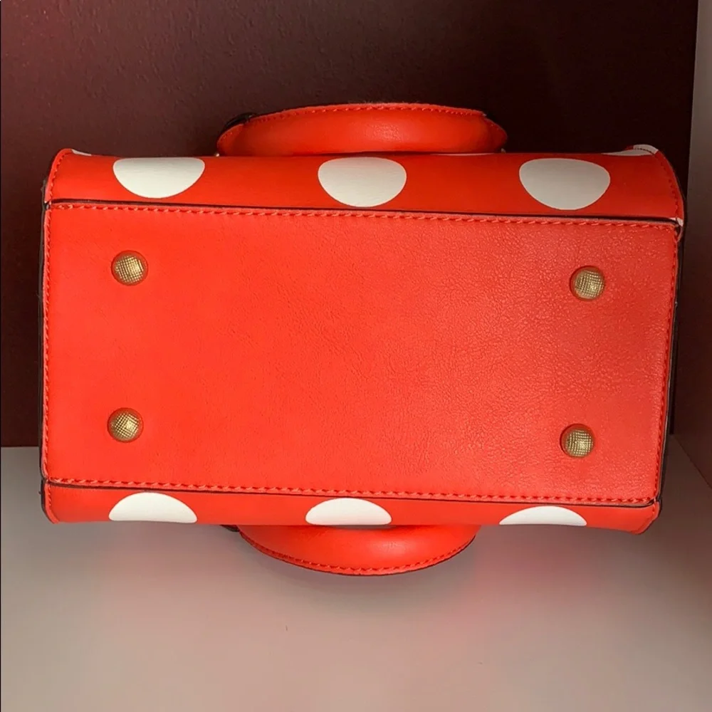 N/A bold red